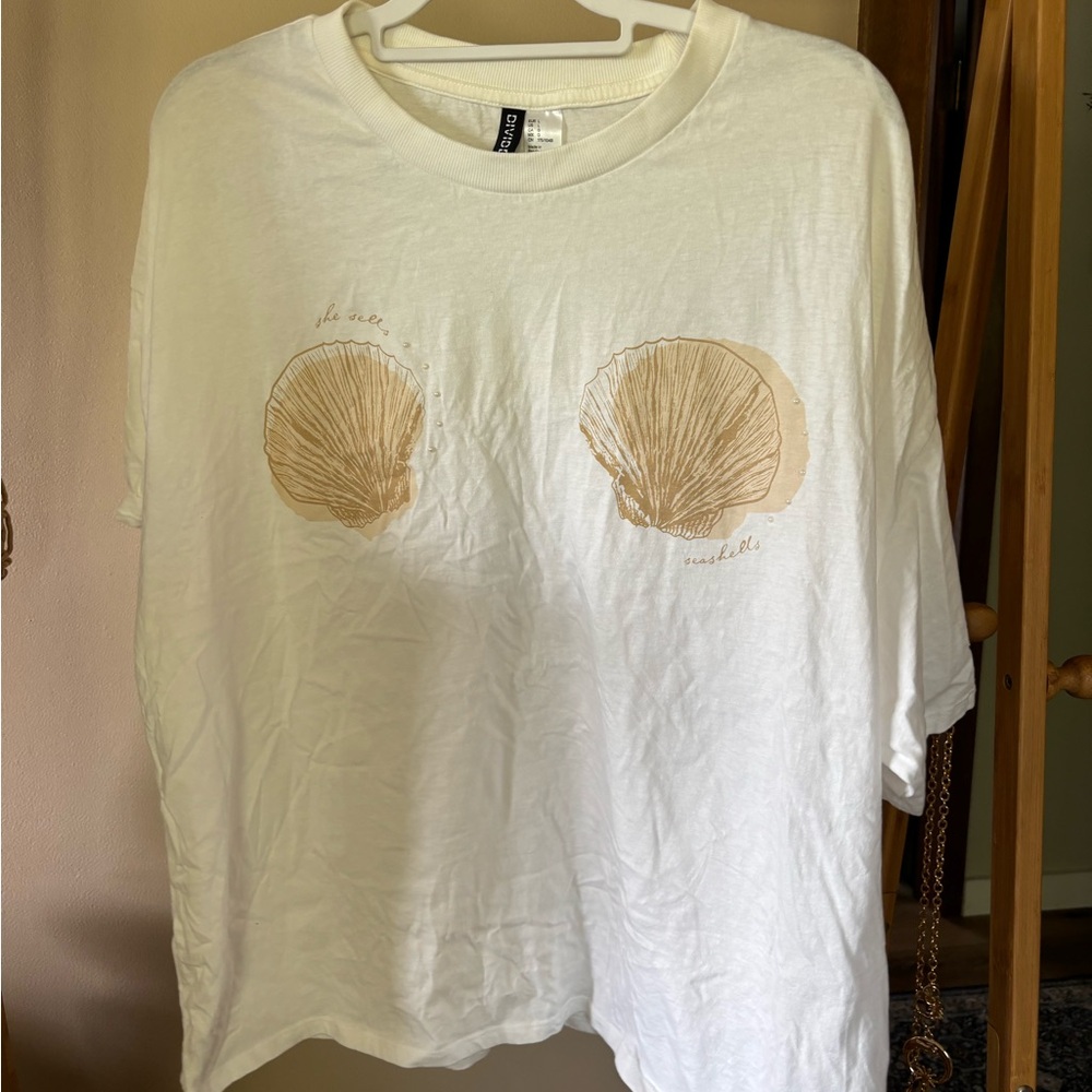 H&M seashell shirt